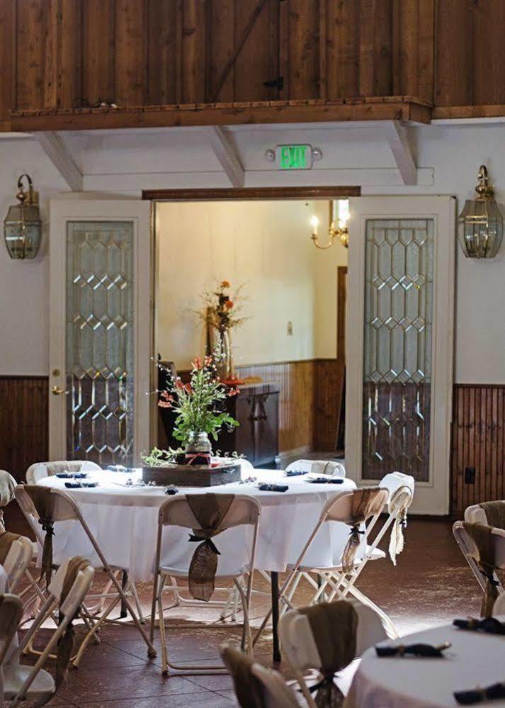 Lone Oak Ranch & Retreat Hotel Gainesville Exterior foto